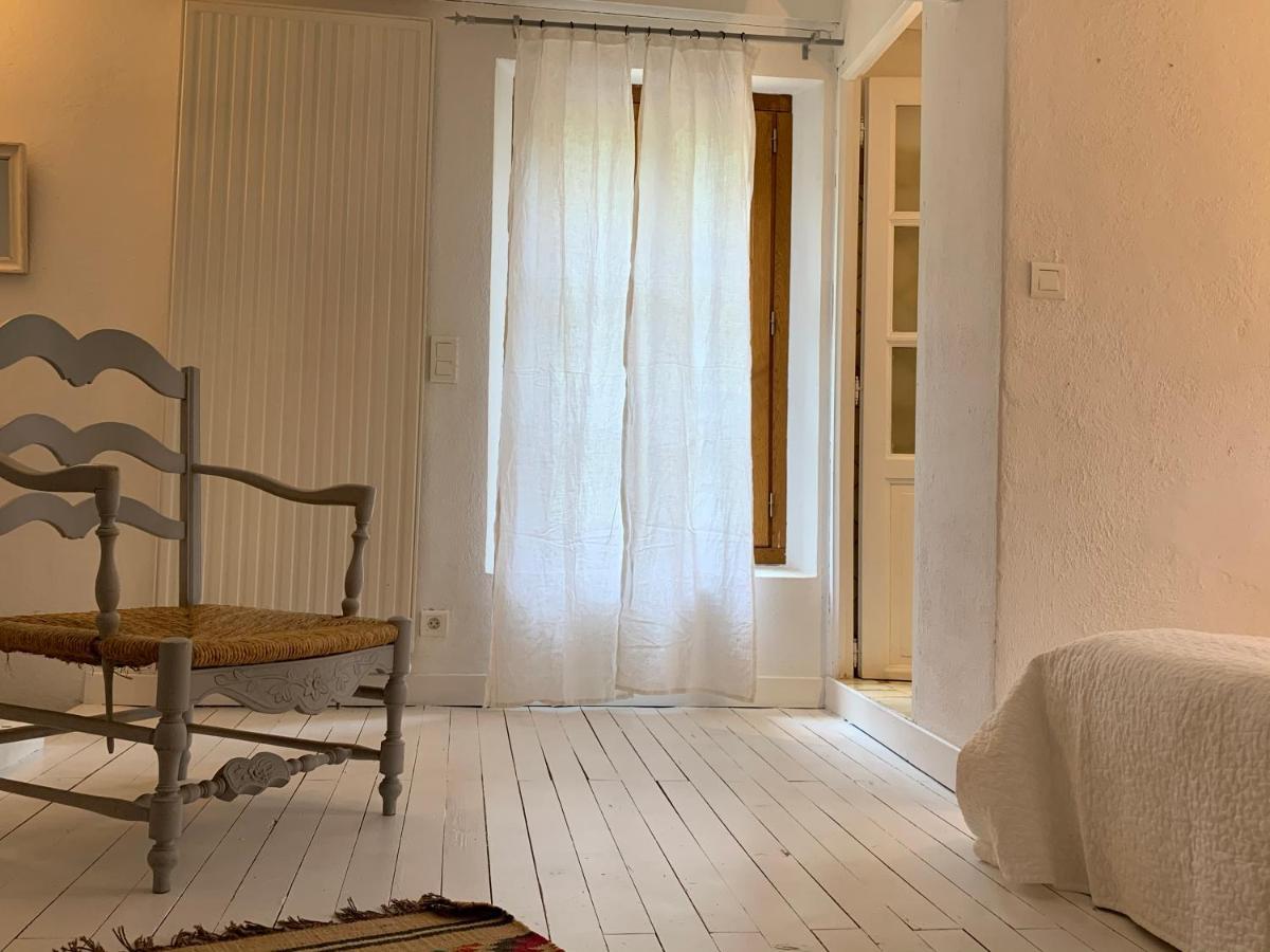 Mymoustiers Villa Bagian luar foto