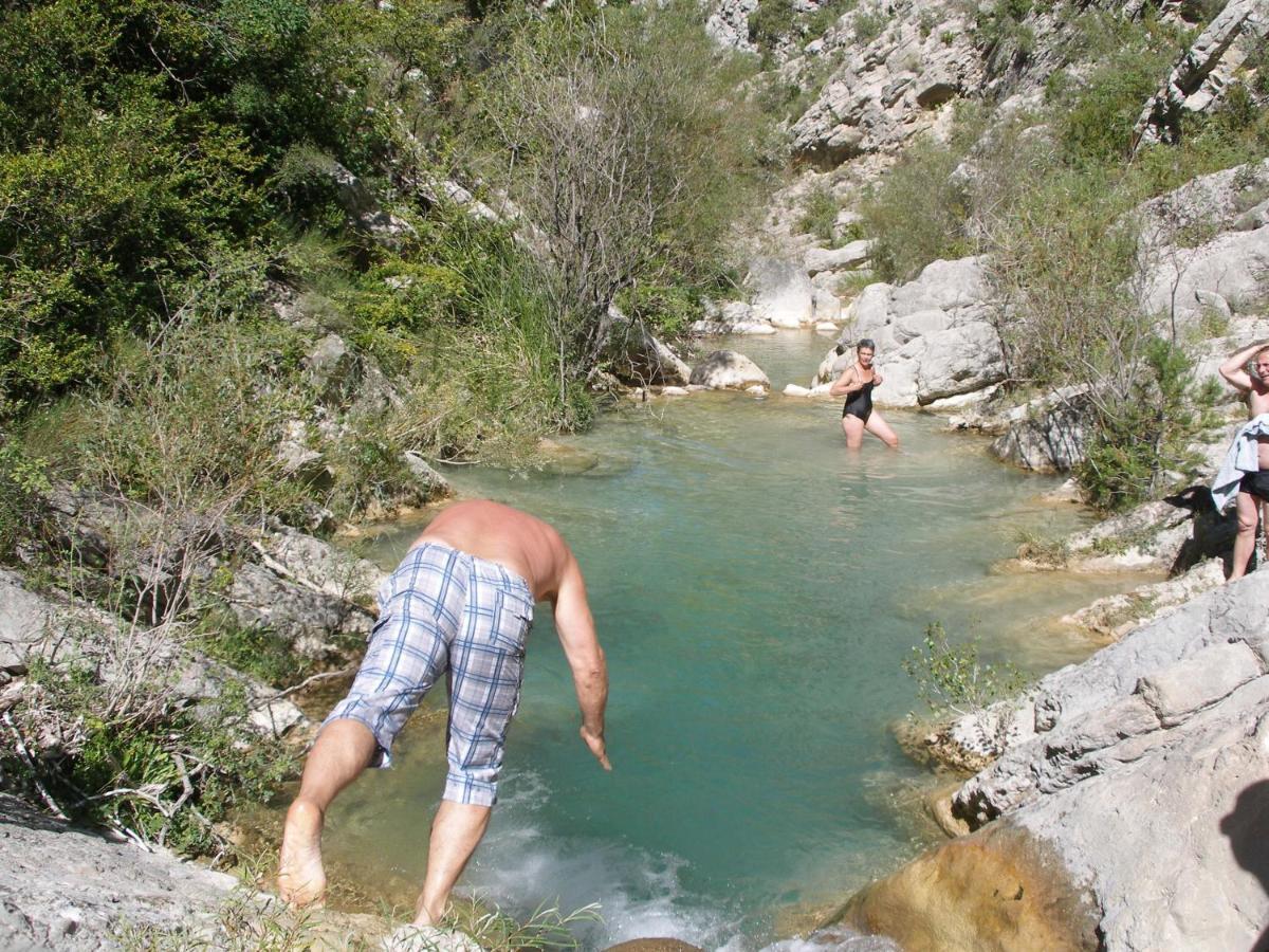 Mymoustiers Villa Ruang foto